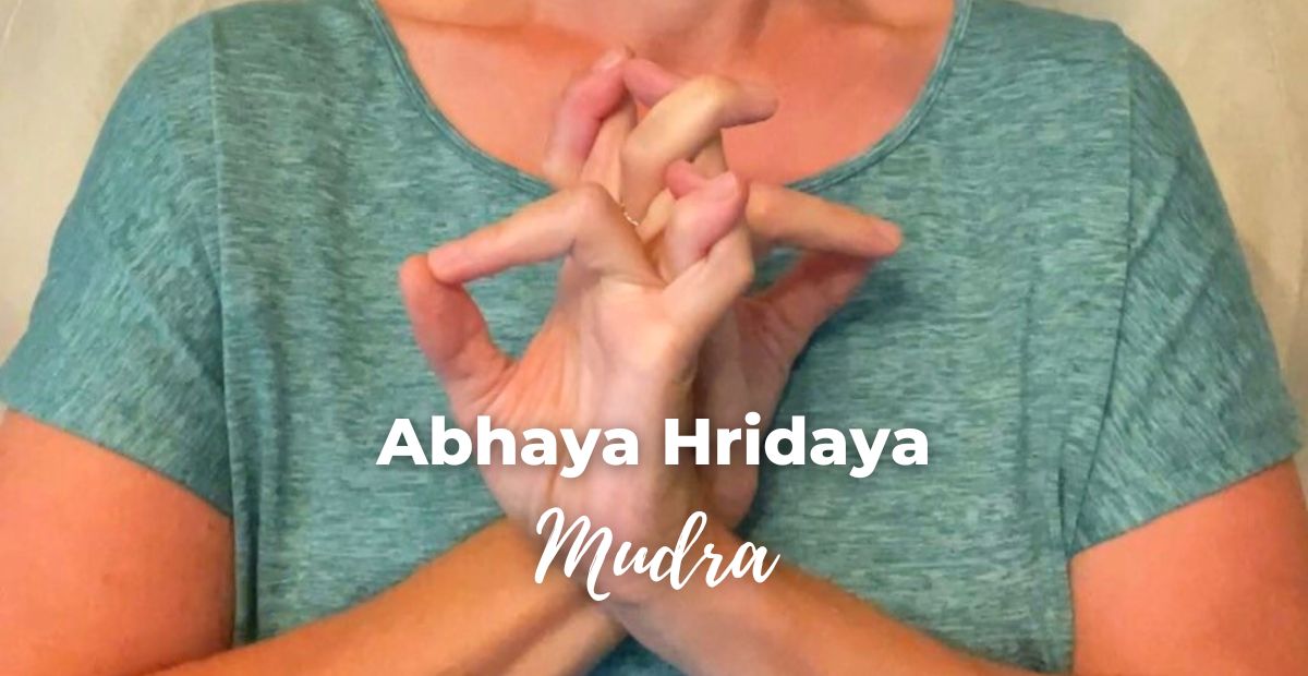 Katharina Holch - Blog - Abhaya Hridaya Mudra